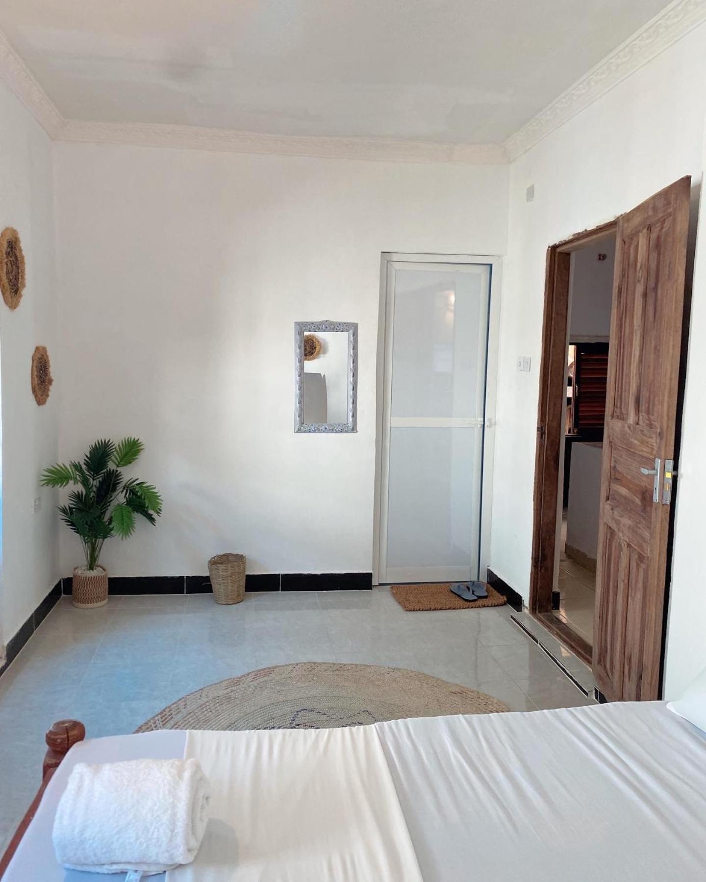 Nomad Cave- Stonetown Hotel Zanzibar Exterior photo